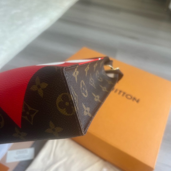 Louis Vuitton toiletry 26 Game on pouch - Picture 11 of 11
